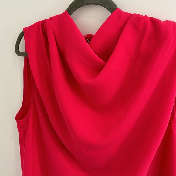 Babaton Magenta Top - Picture 2 of 3